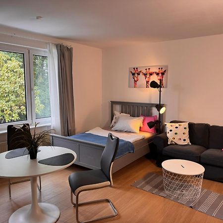 Fc-Apartmenthaus Falkensee Mit Grossem Garten Und Pkw Stellflaechen Экстерьер фото