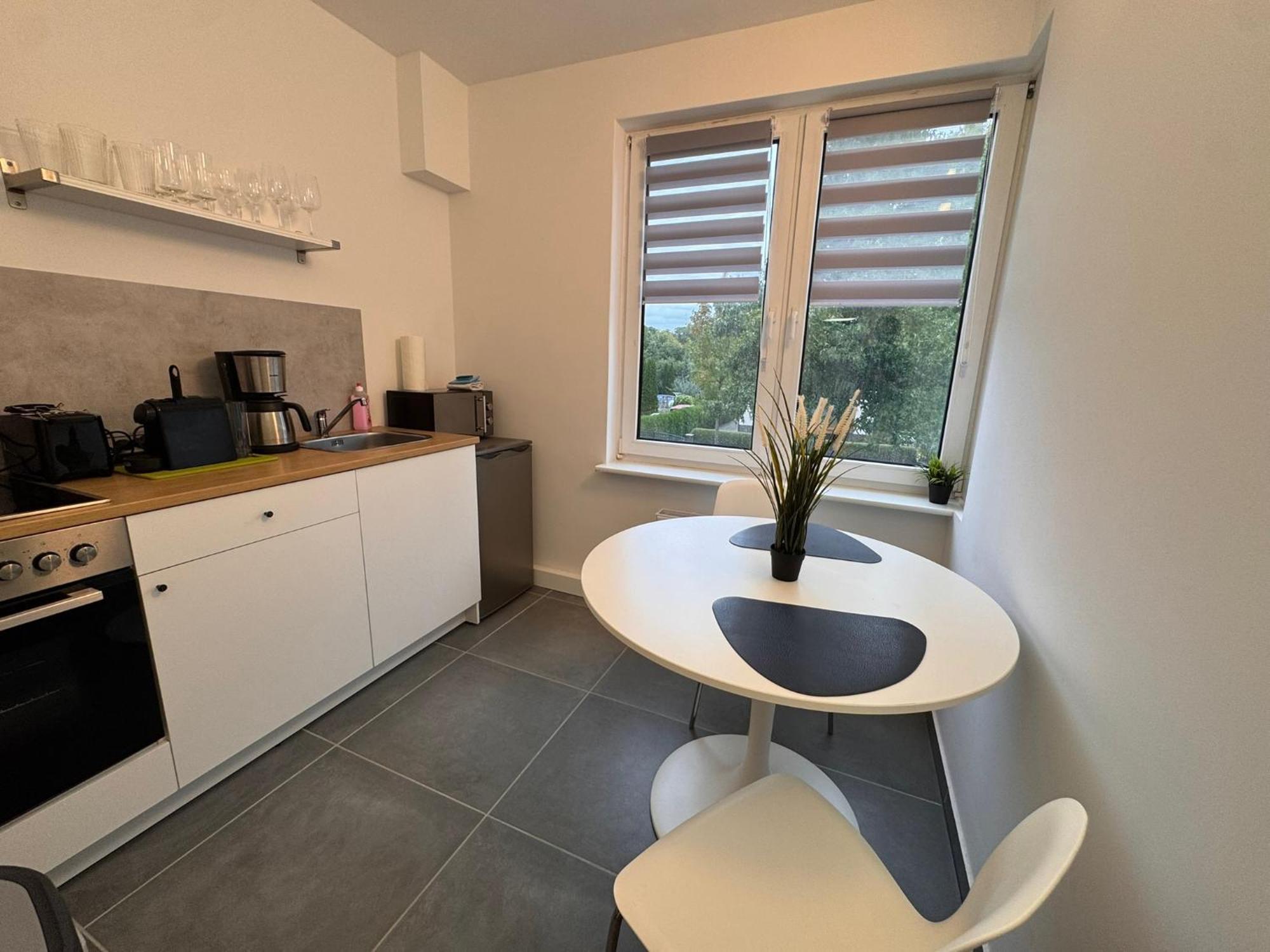 Fc-Apartmenthaus Falkensee Mit Grossem Garten Und Pkw Stellflaechen Экстерьер фото